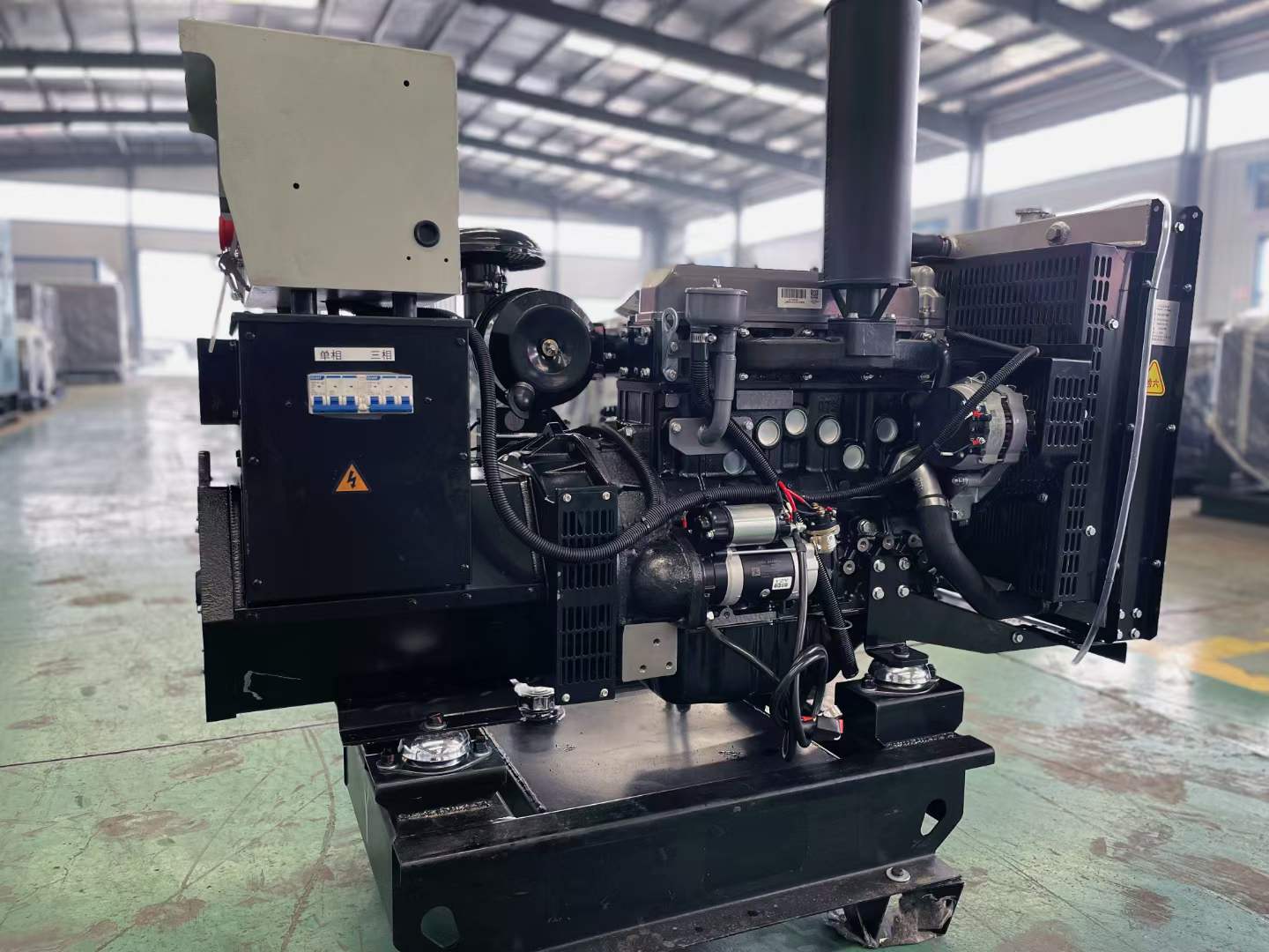 黑河如何降低电感性负载对发电机的影响？