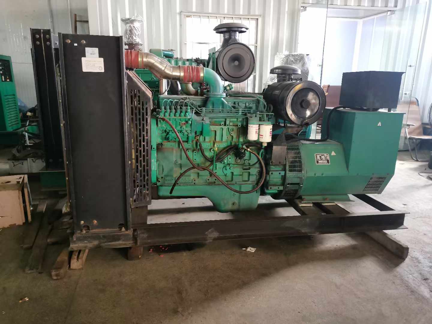 黑河发电机租赁如何确定电缆的承载电流是否在安全范围内？