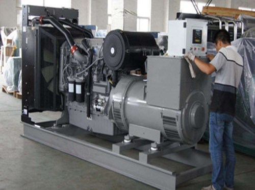 黑河柴油发电机组和储能设备配合使用的案例