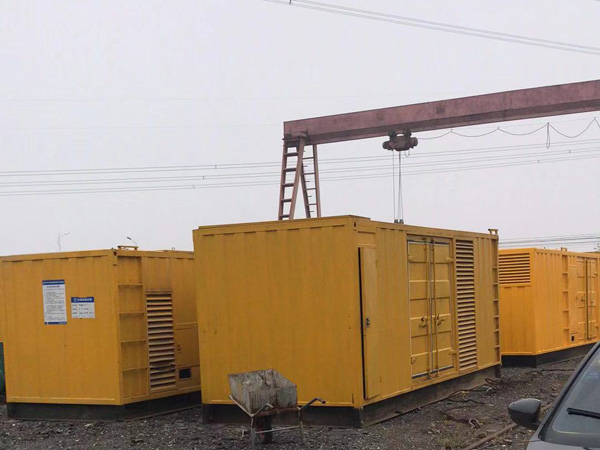 黑河100kw柴油发电机组每小时油耗？