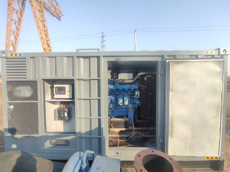 黑河柴油发电机组的机油多久更换一次比较合适？